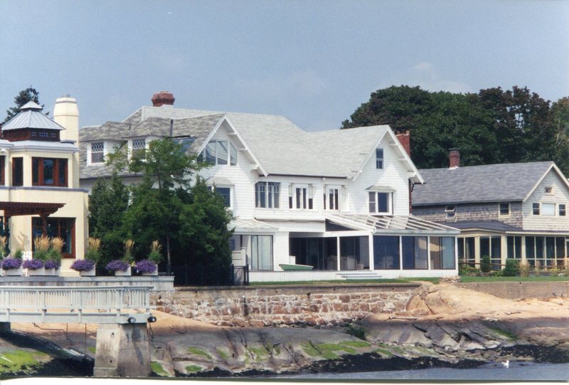 Prospect Avenue, Sachem's Head, Anchorage house, view from water, demolished October 2001, taken August 2001.jpg Prospect Avenue, Sachem's Head, Anchorage house, view from water, demolished October 2001, taken August 2001.jpg