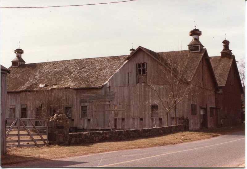 Rollwood Farm Barn, Floyd Turner owner, 1985 Stone House Lane.jpg Rollwood Farm Barn, Floyd Turner owner, 1985 Stone House Lane.jpg